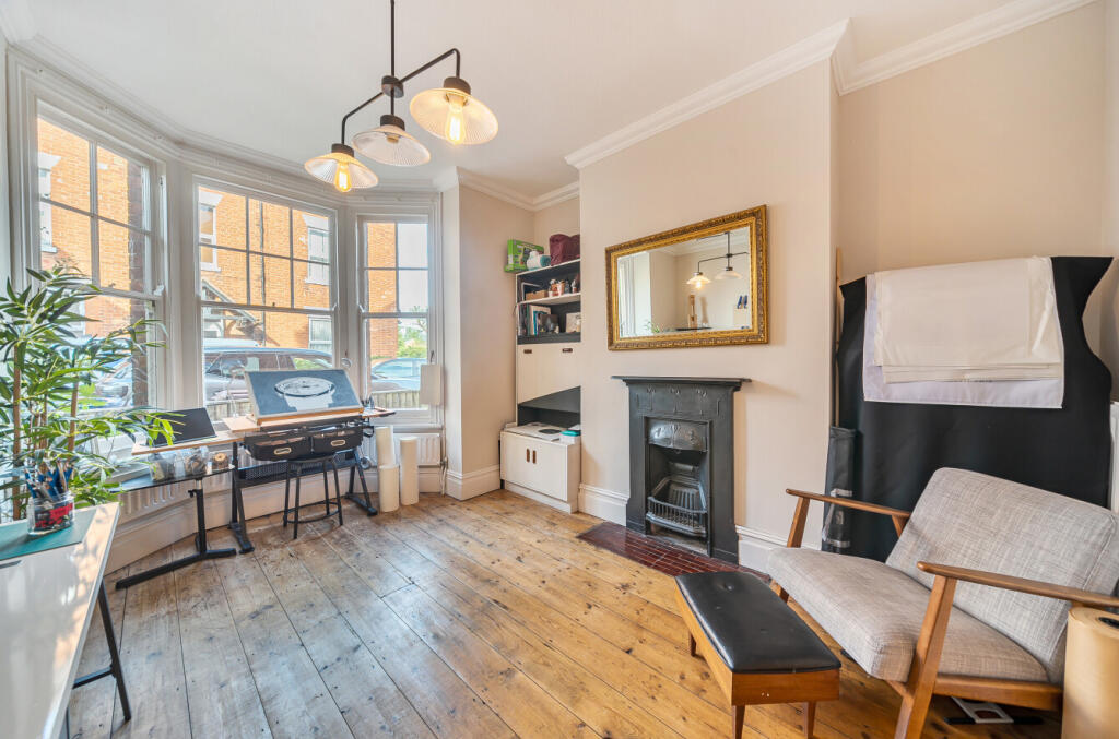 1328135-13-687945...