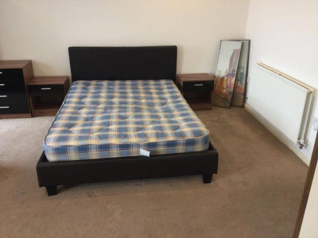 r758907_1442234748_55f6c17c83e83_lge