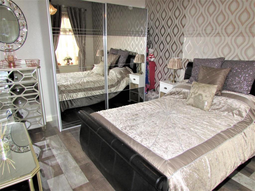RupertSt14bed2.JPG
