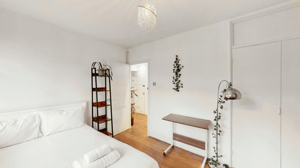 LIVINGROOM ONE