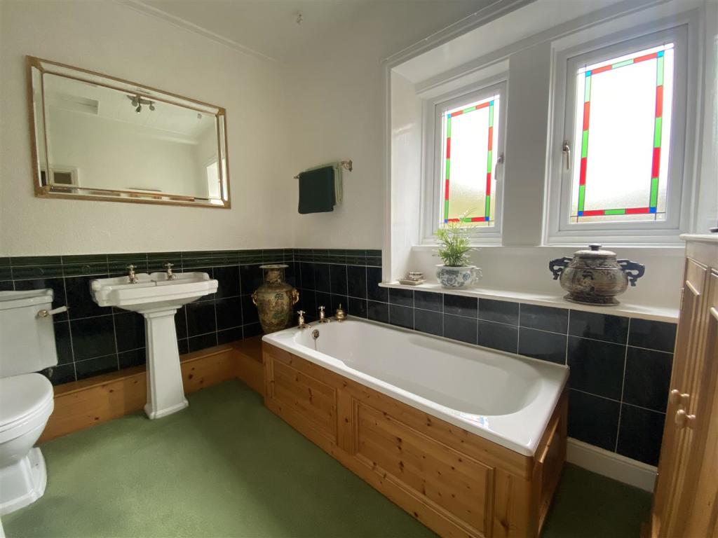 Bathroom.jpeg