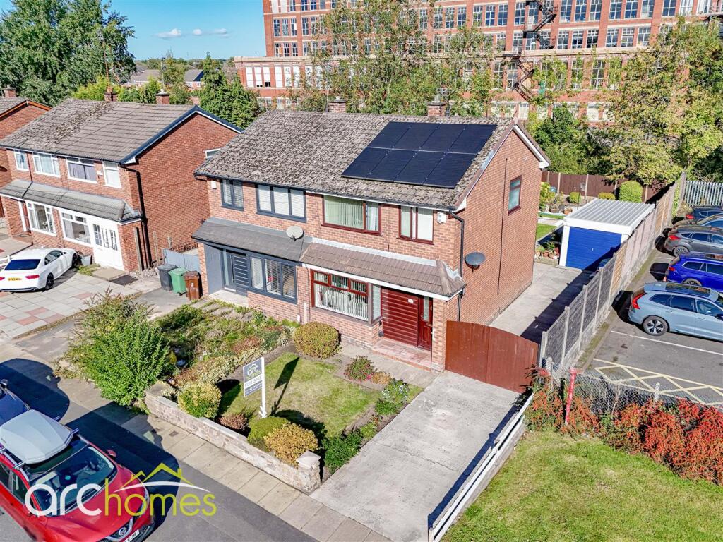 dji_fly_20250925_110628_0015_1758796489161_photo.j