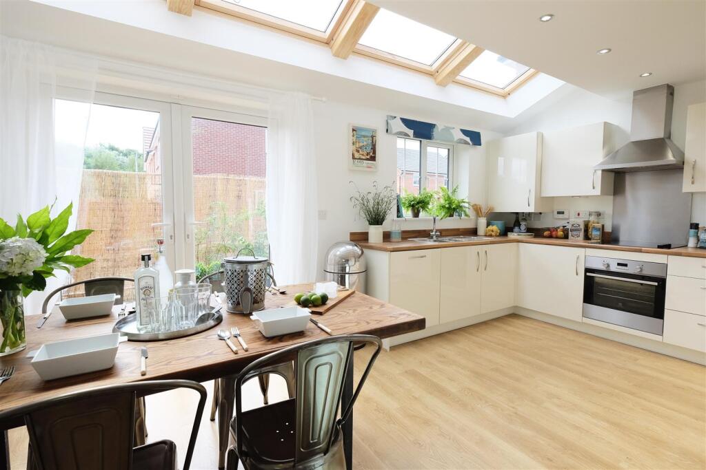 Ellesmere Kitchen  DifRent.jpg