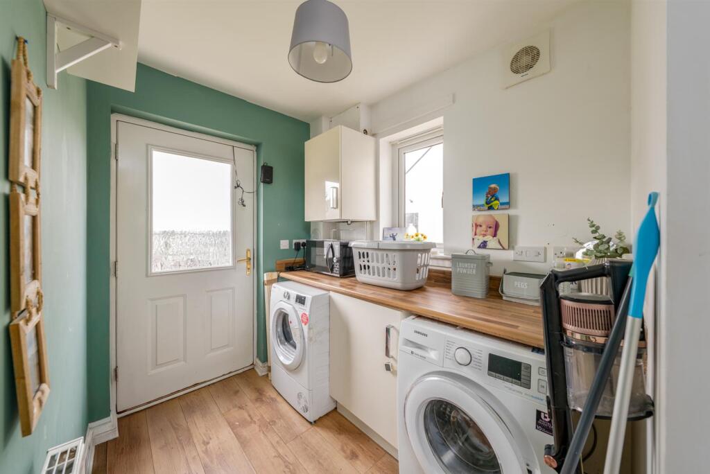 1 Queen Elizabeth Drive-10.jpg