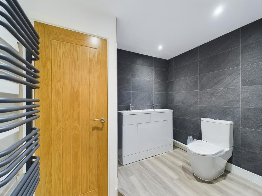 CAM02023G0-PR0116-STILL007