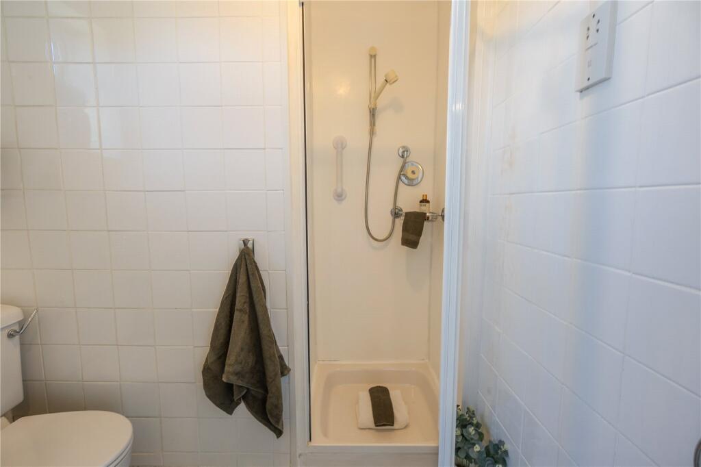 En-Suite (2)