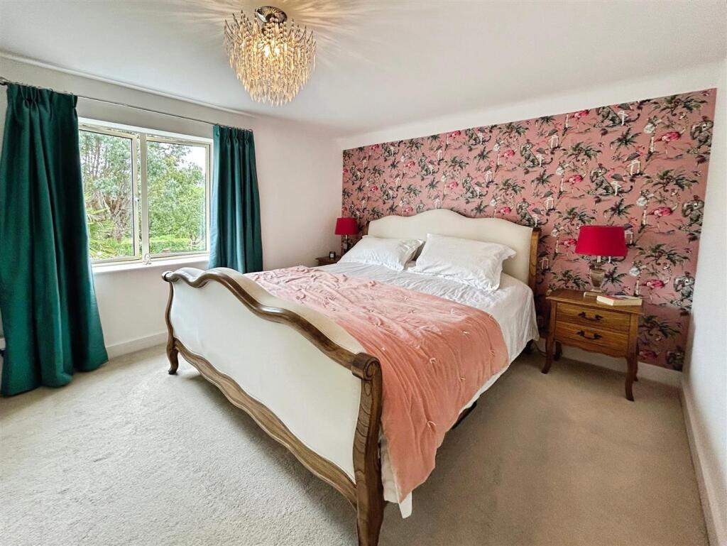 4e242646-3-45CB-80C0-689FA857D141-5895-00000342454