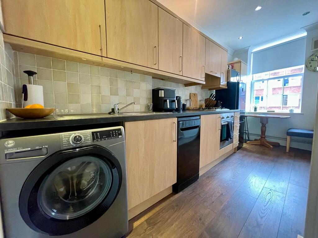 c2460ca1-5268-41d...