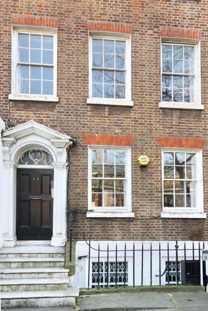 studio close to A...