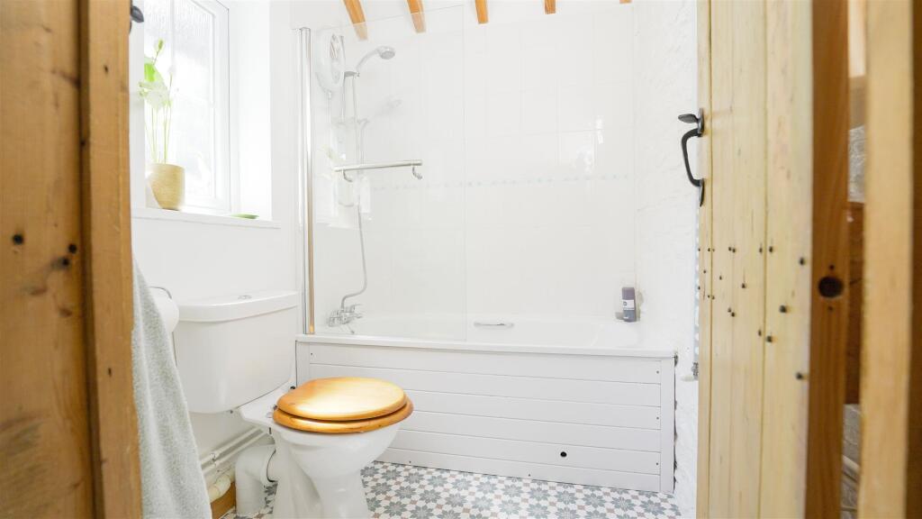 Downstairs bathroom.jpg