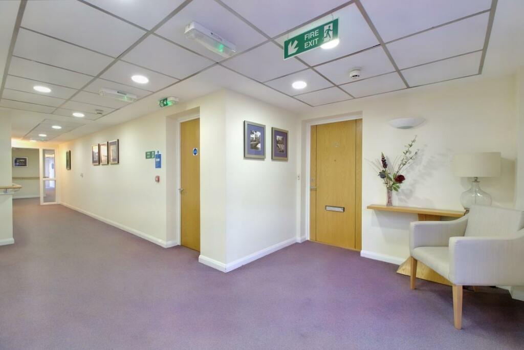 8531114-interior22 (Medium).JPG