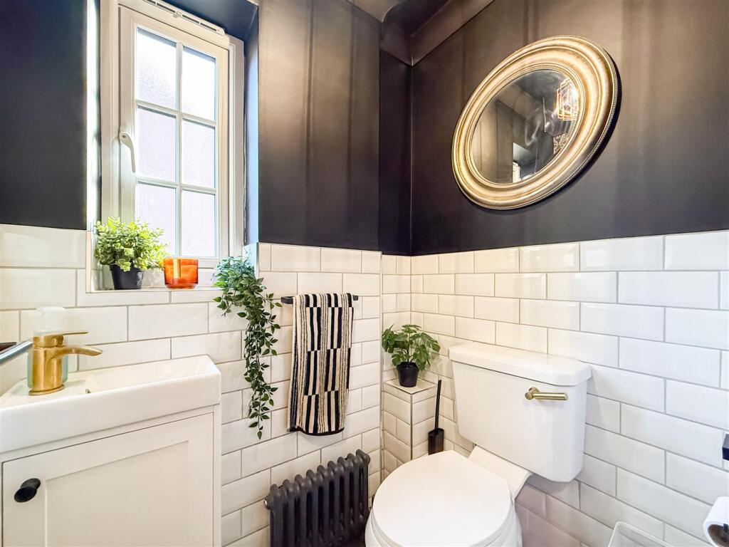 cloak room