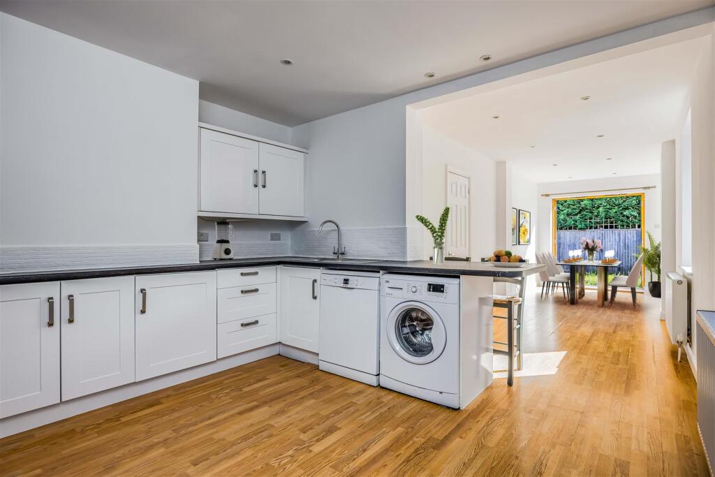 14 Penny Lane, Southbourne-CGI-Small-PorticoMarket