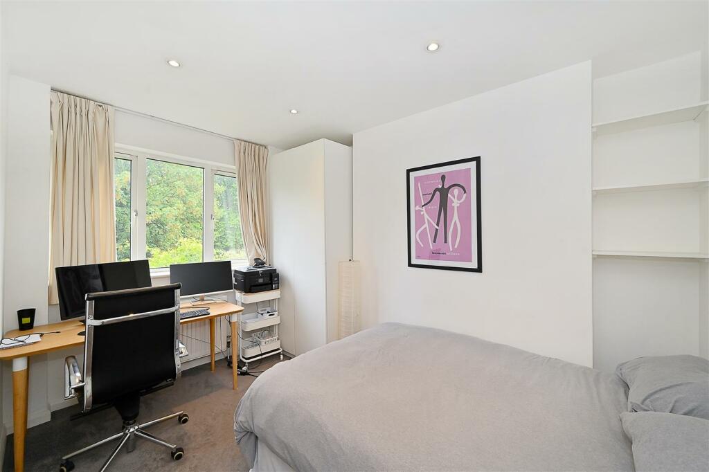 Second bedroom - BC .JPG