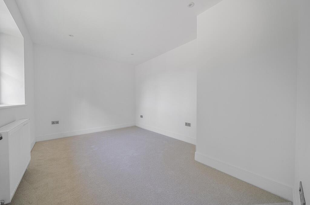 1295988-17-683044...