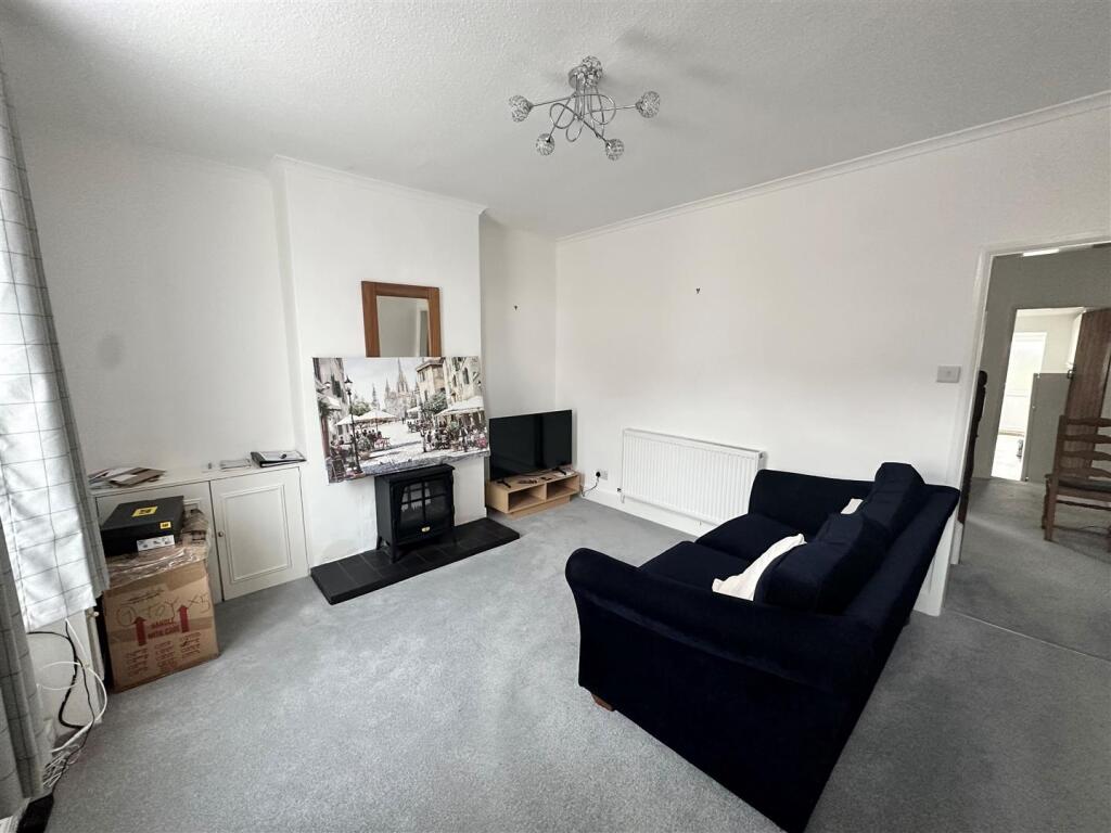 LOUNGE.jpg