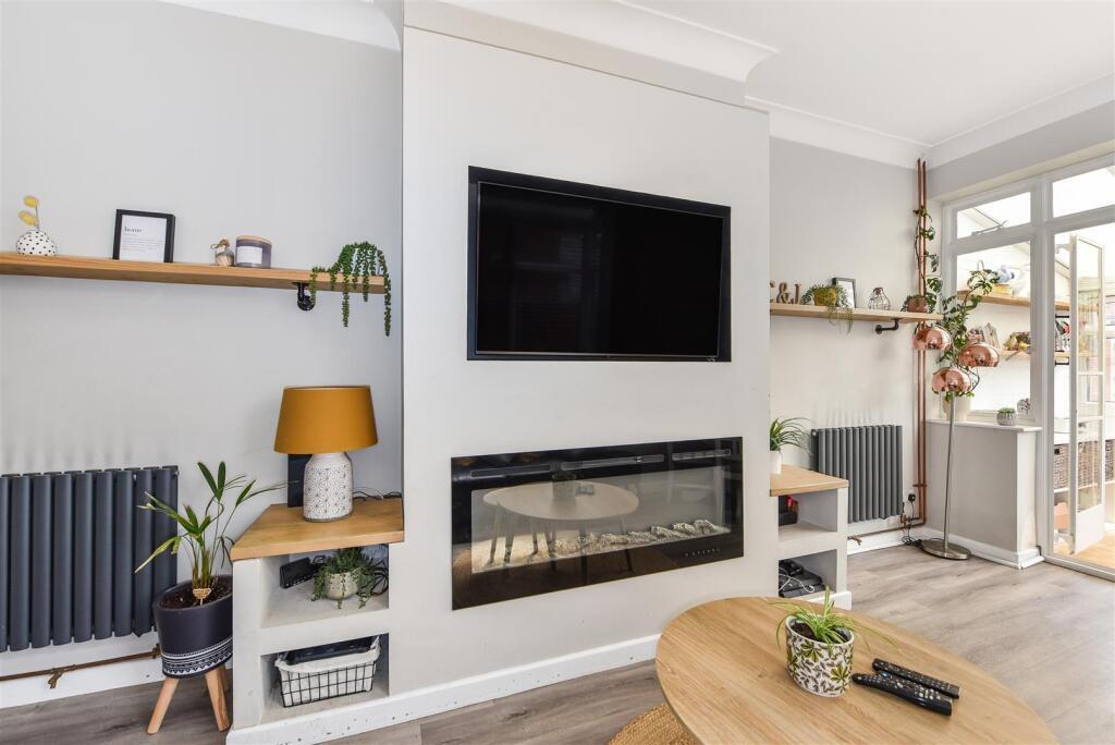 Sitting room reverse.jpg