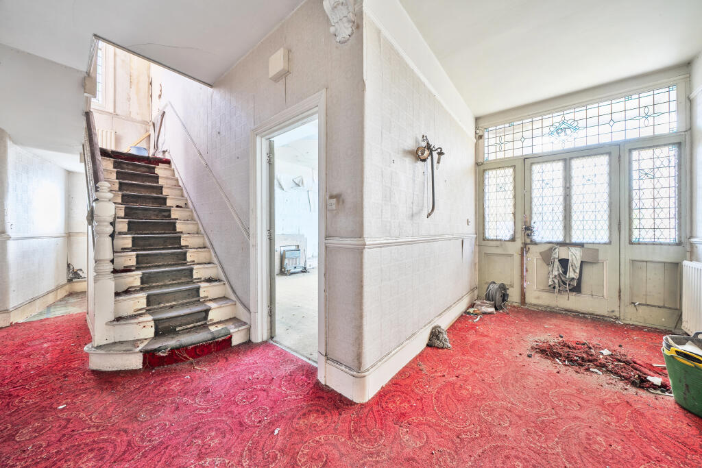 79 Bromley Road, Catford, London, SE6 2UF