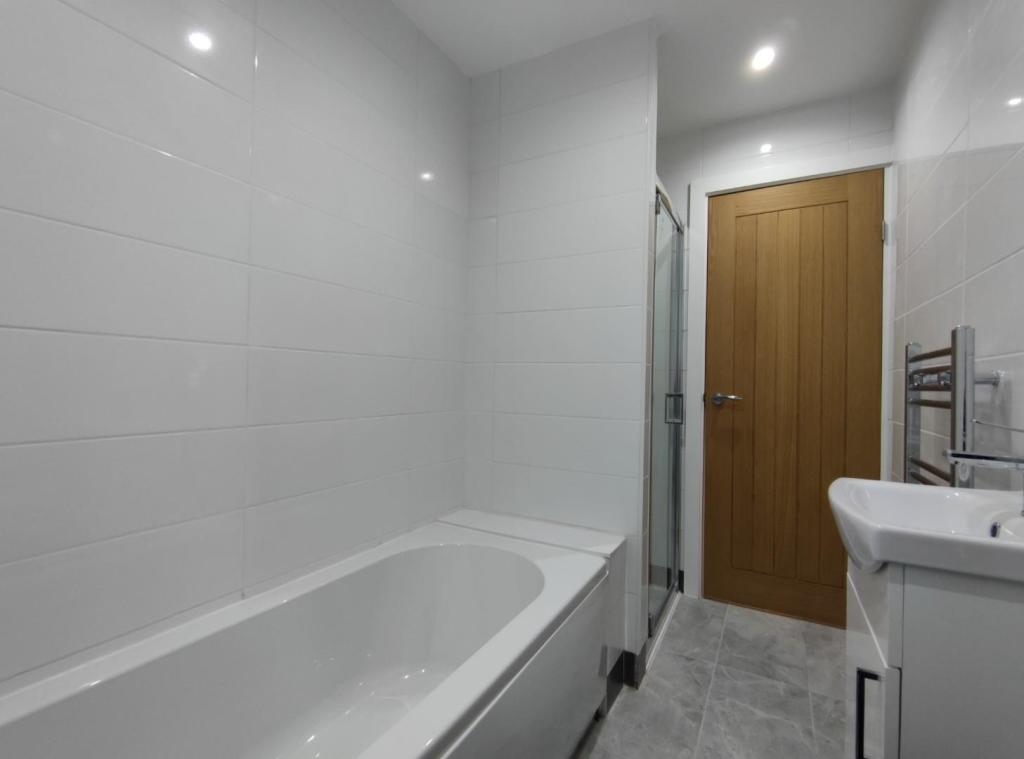 Bathroom Aspect 2