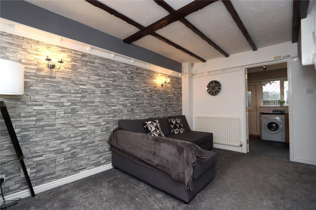Living Room Pic 3