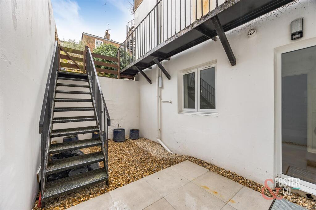 Avenue Court, Flat 2-10.JPG