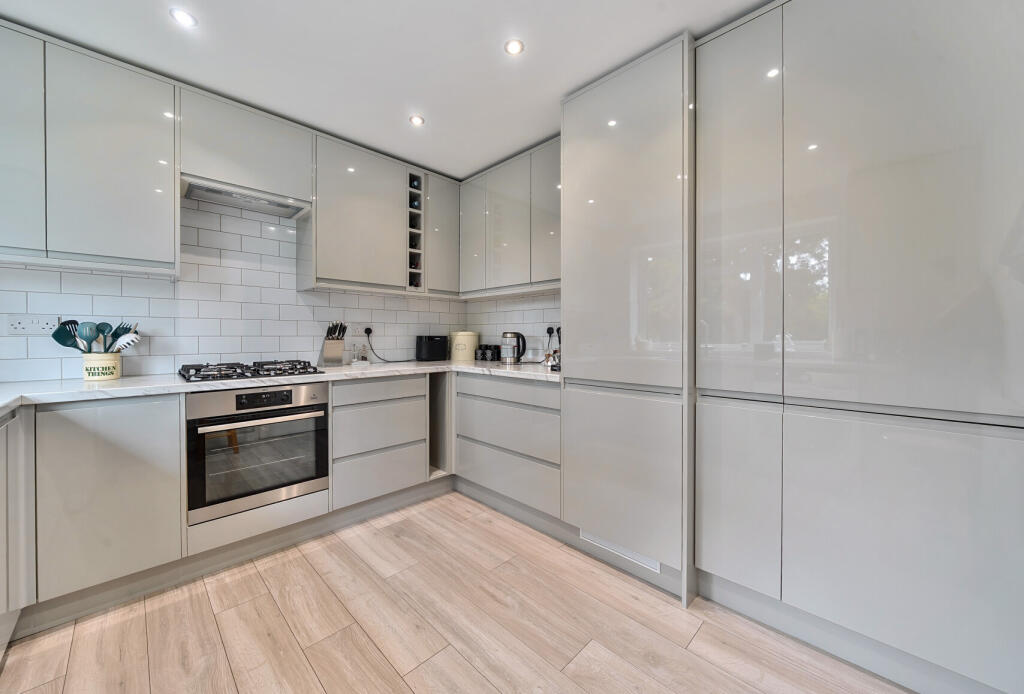 1302325-11-68400f...