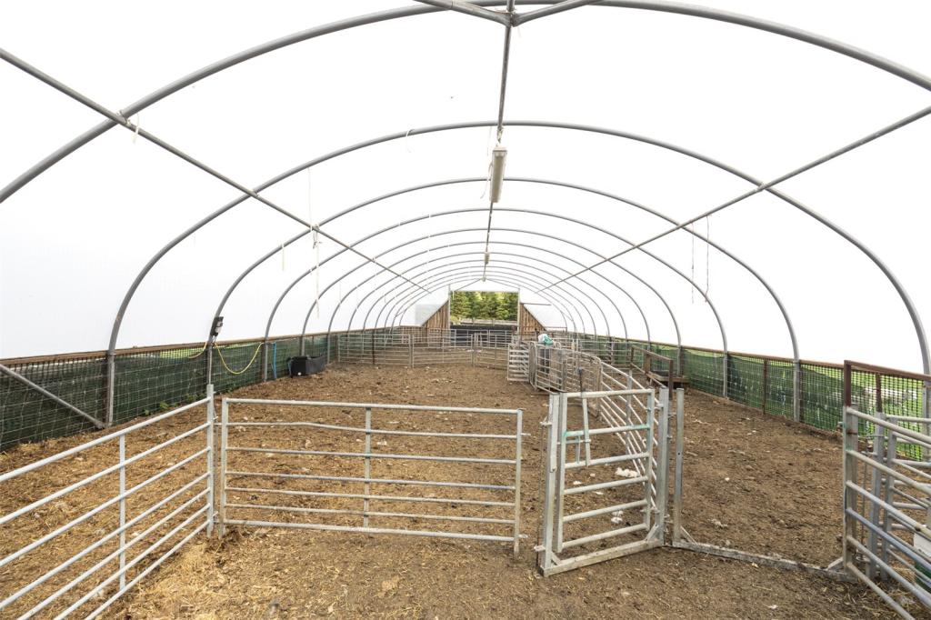 Poly Tunnel