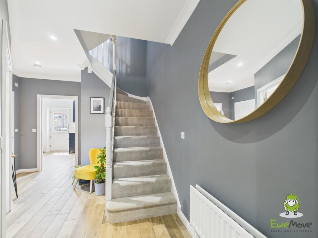 EweMove Basingstoke Estate Agents 21 Gaiger Avenue