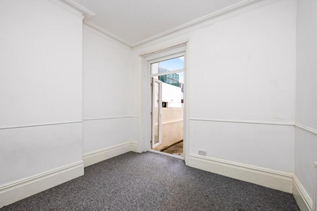 Sackville Road, Robert Luff-007.JPG