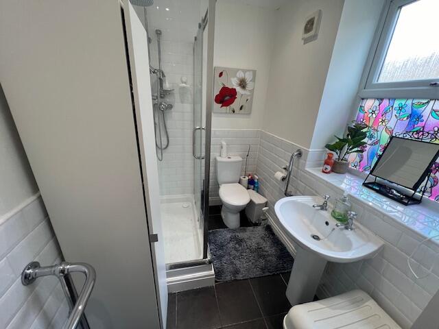 Cloakroom/wc