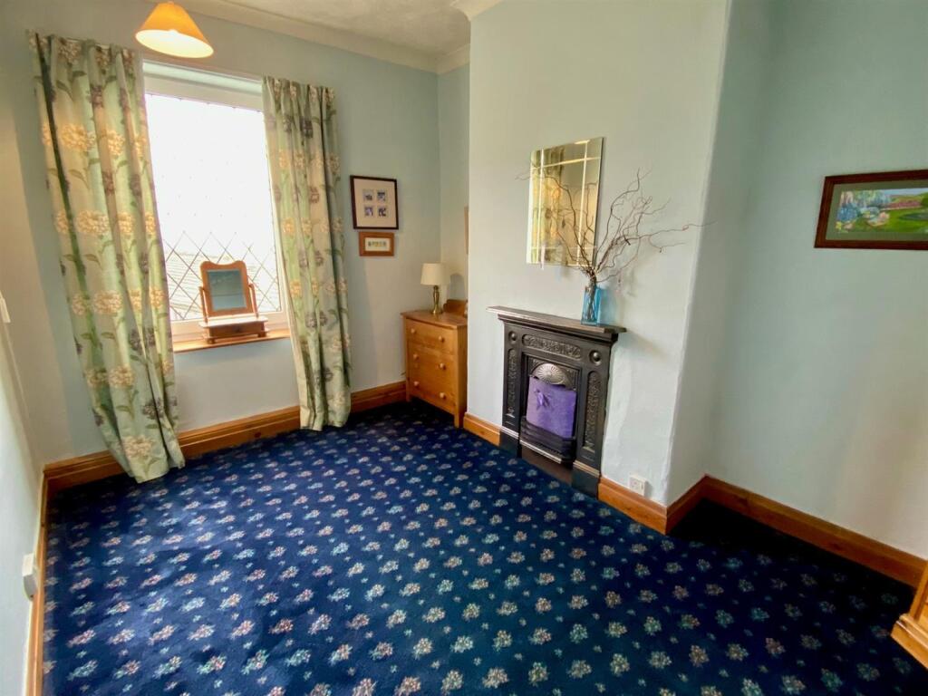 bedroom.jpg