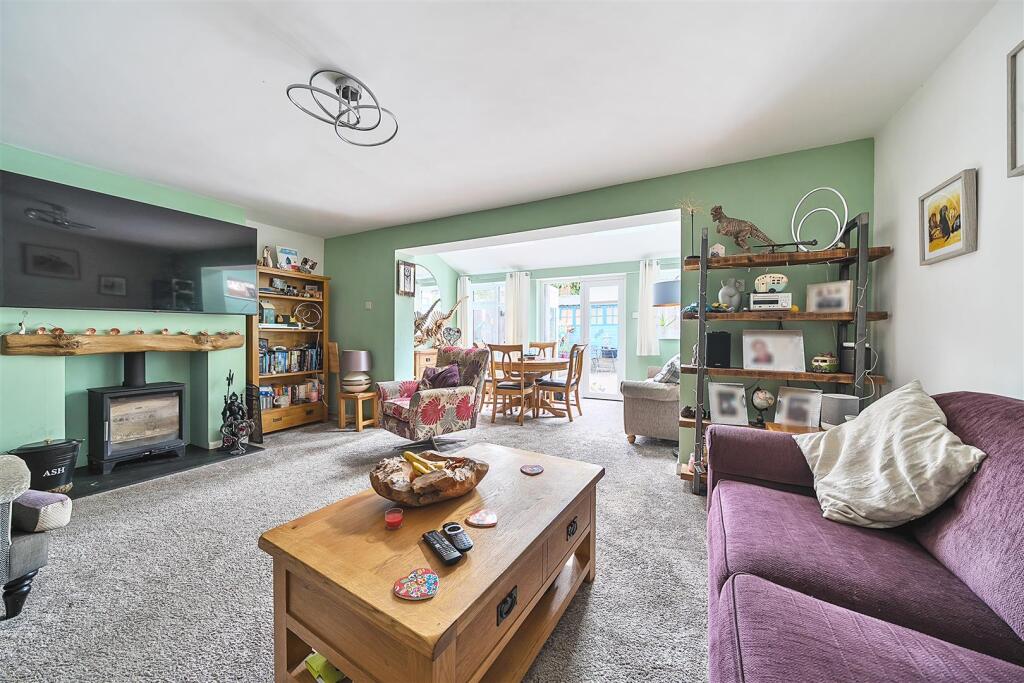 13 Wakeford Close, Nuneaton