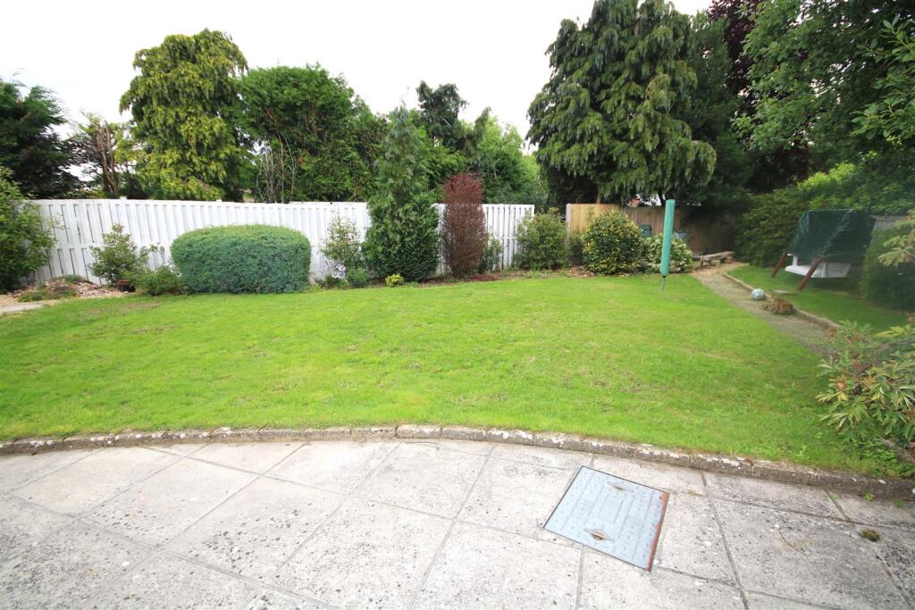 Rear Garden c.JPG