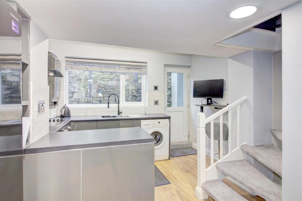 Kitchen/dining area