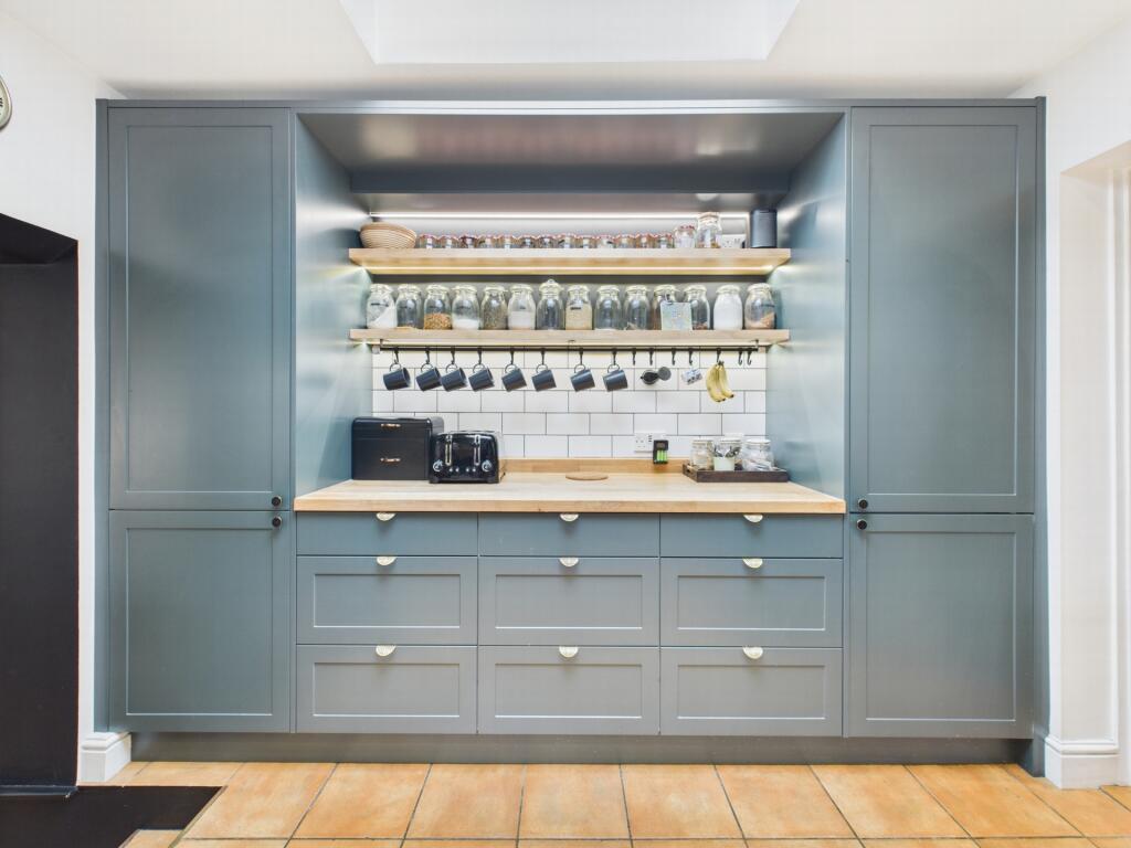 Kitchen 2