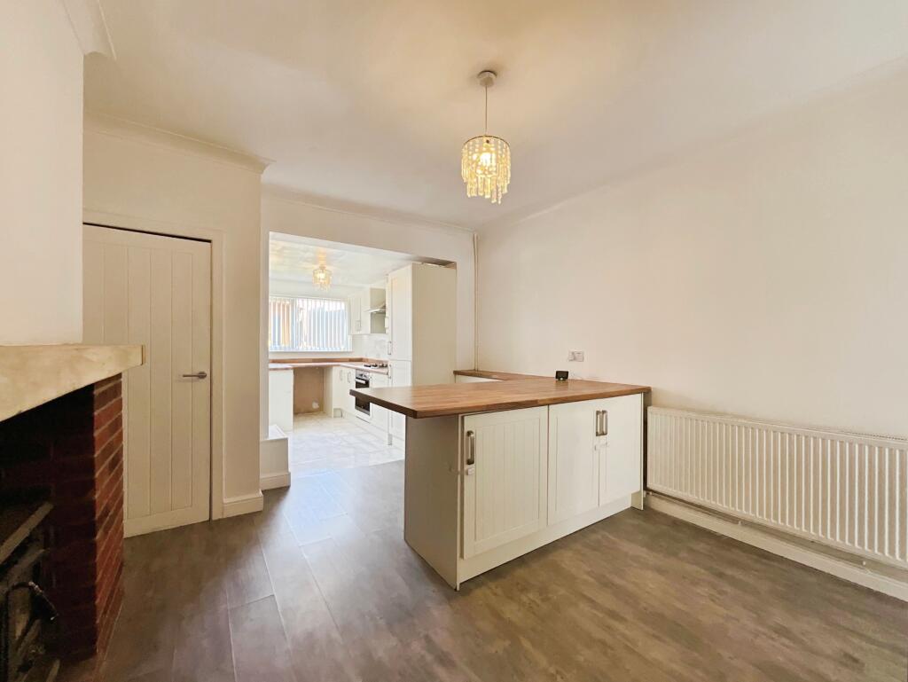 B70c7475-4-4BF6-84F5-CA288DBD1EEE-1163-000000445423D969