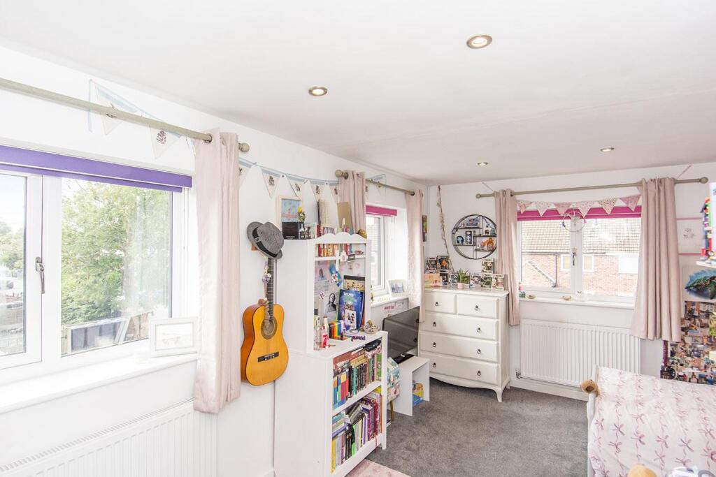 Bedroom Two Photo Two