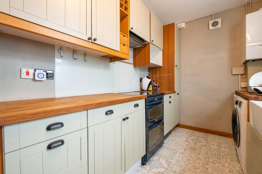 176 Newcome Road 20 13.jpg