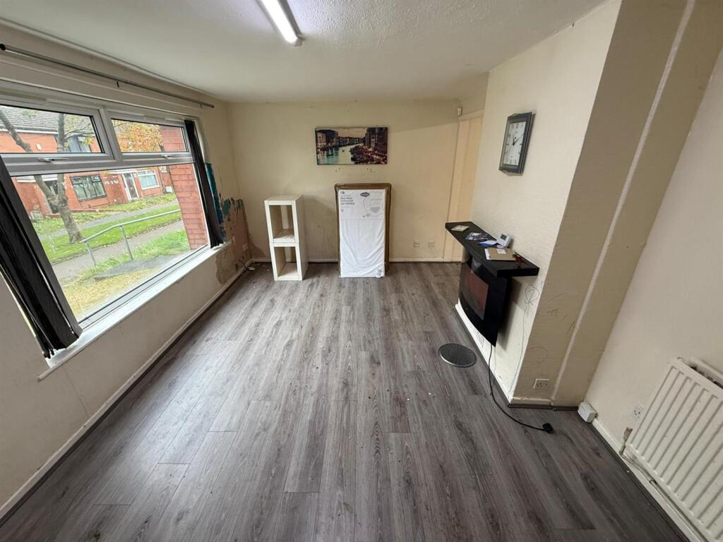 WhatsApp Image 2025-10-07 at 10.37.57_eb269c6d.jpg