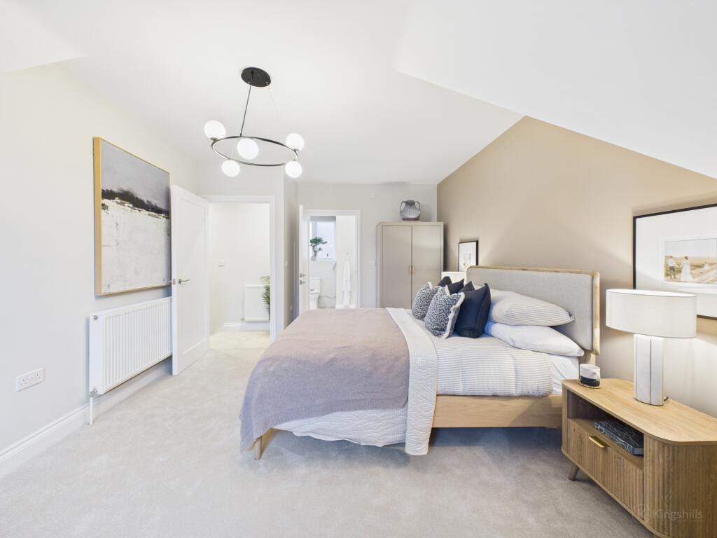 CAM02119G0-PR0505-STILL005