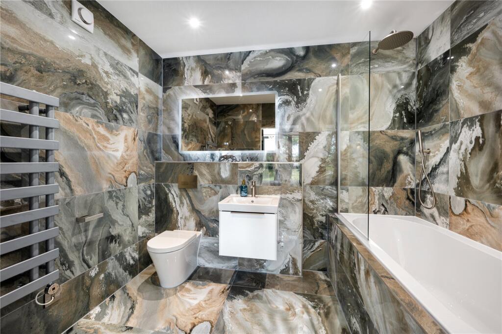 Ensuite