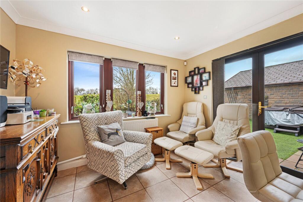 Breakfast Room