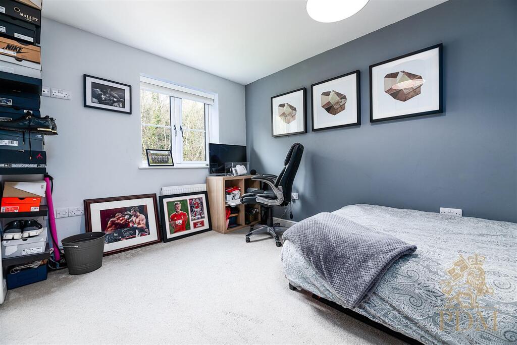 6 Byron Close Colwick Nottingham NG2 4BL