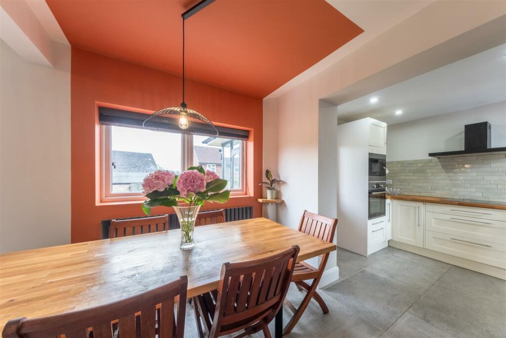10 Churchill Drive-009.jpg