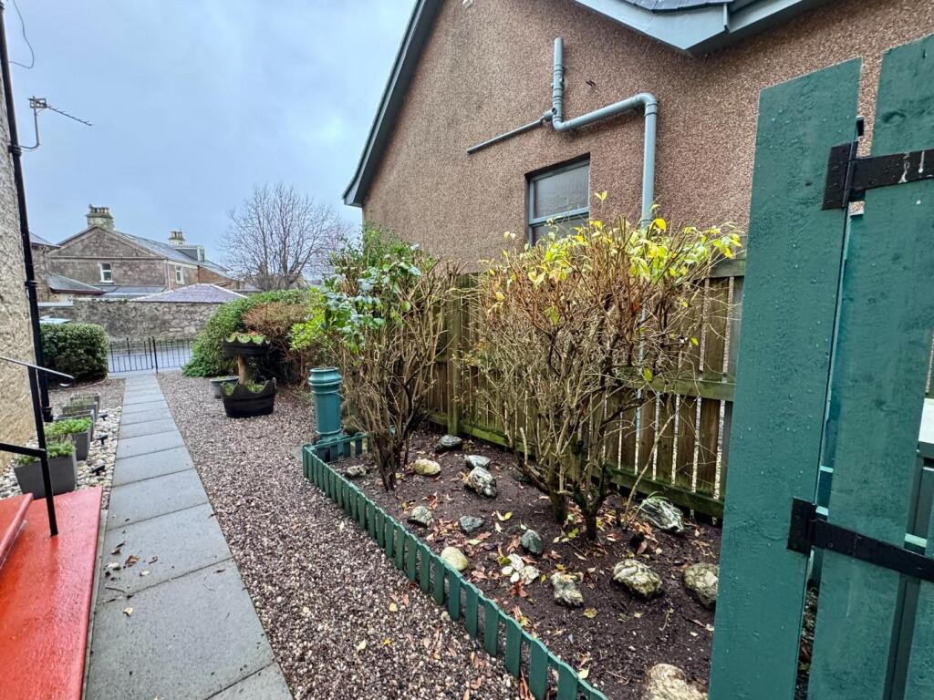 Gardens &amp; Outbuildings