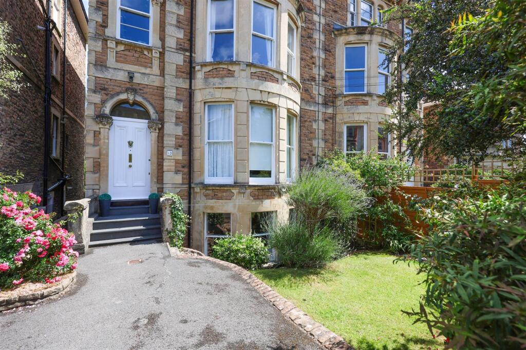 GF 13 Osborne Road 10.jpg