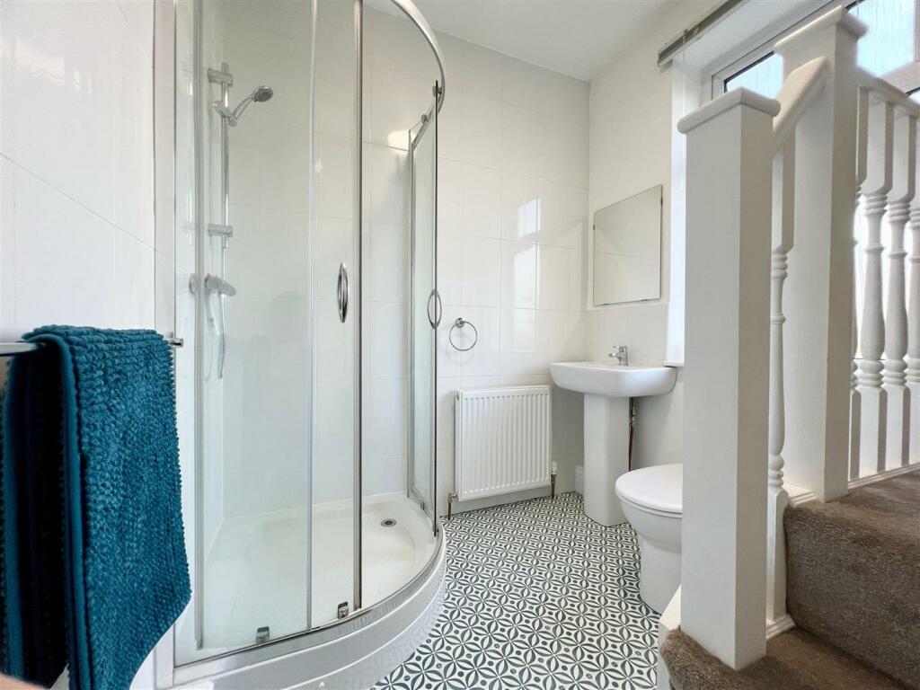 USE shower room (7).jpg