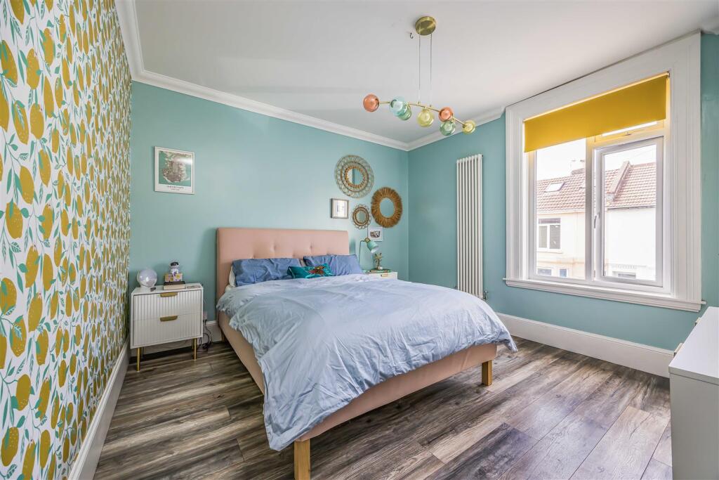 102 Jubilee Road, Southsea-Small-PorticoMarketing-