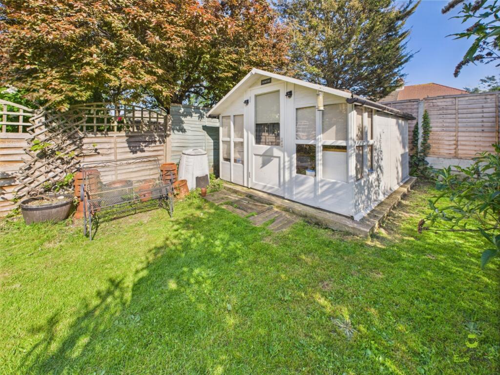 CAM03779G0-PR0229-STILL037