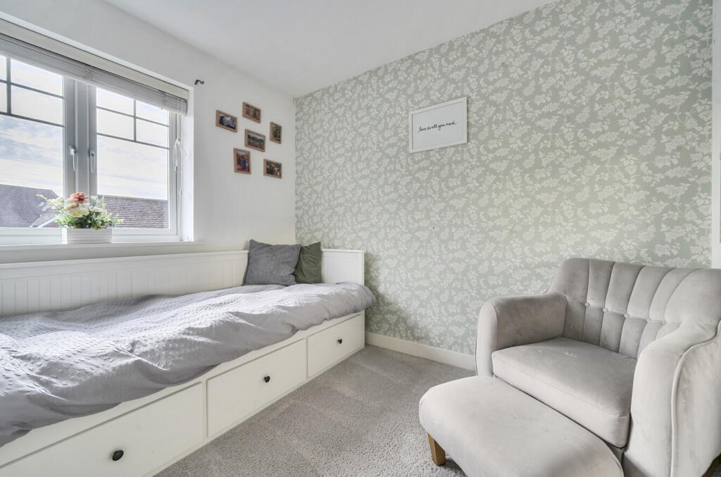 1362123-7-68dd611...